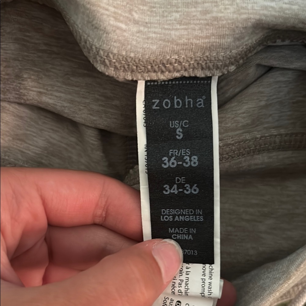 Zobha Heathered Gray Apparel - Picture 2 of 3